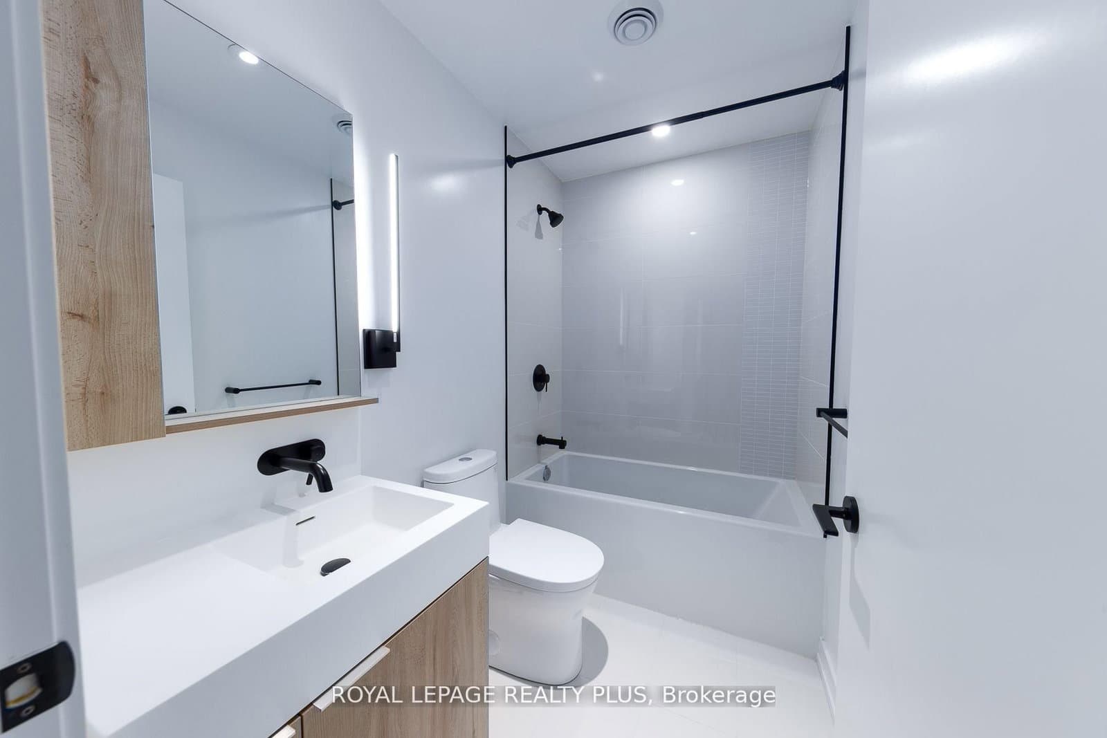 127 Broadway Avenue S, Unit 206S thumbnail 12