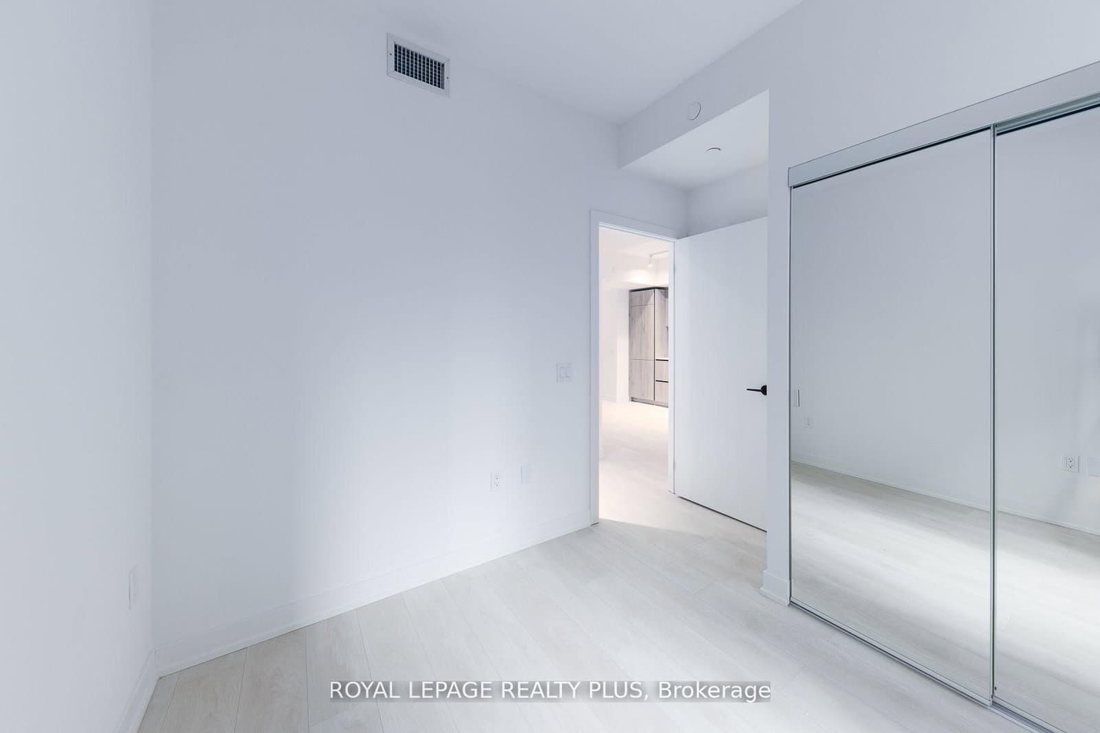 127 Broadway Avenue S, Unit 206S thumbnail 14