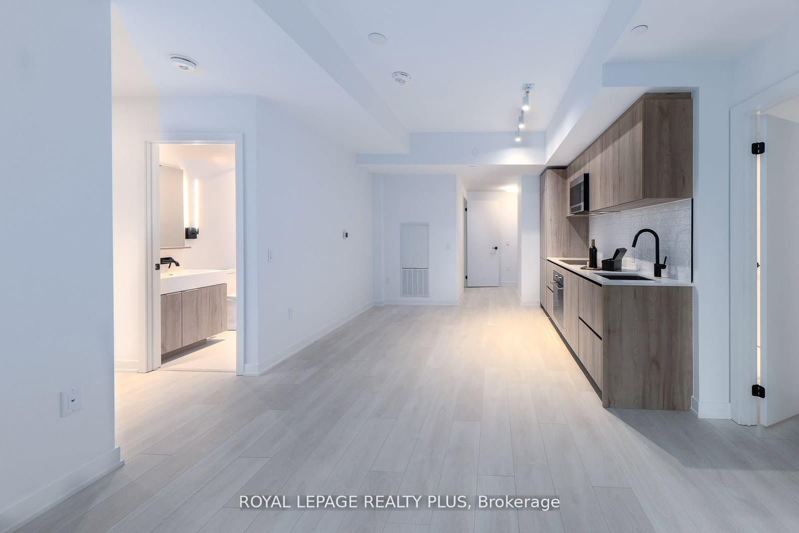 127 Broadway Avenue S, Unit 206S thumbnail 8