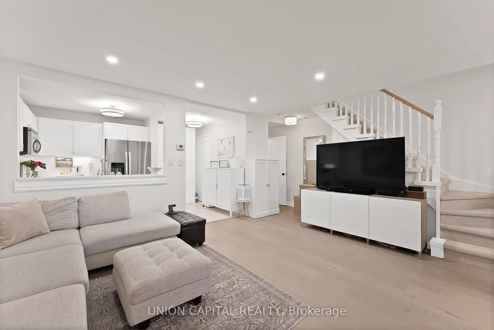 108 Finch Avenue W, Unit A3 thumbnail 3