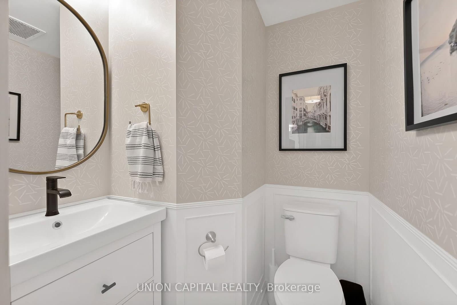 108 Finch Avenue W, Unit A3 thumbnail 8
