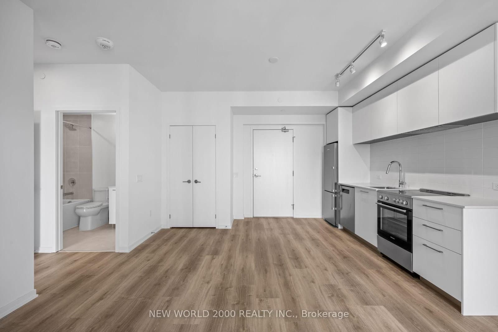 101 Roehampton Avenue, Unit 2513 thumbnail 10