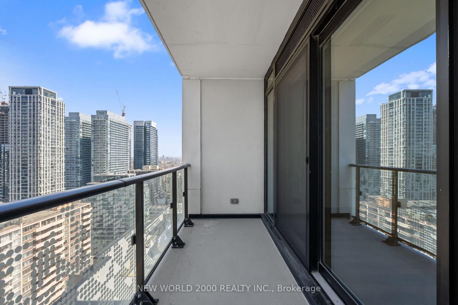 101 Roehampton Avenue, Unit 2513 thumbnail 19