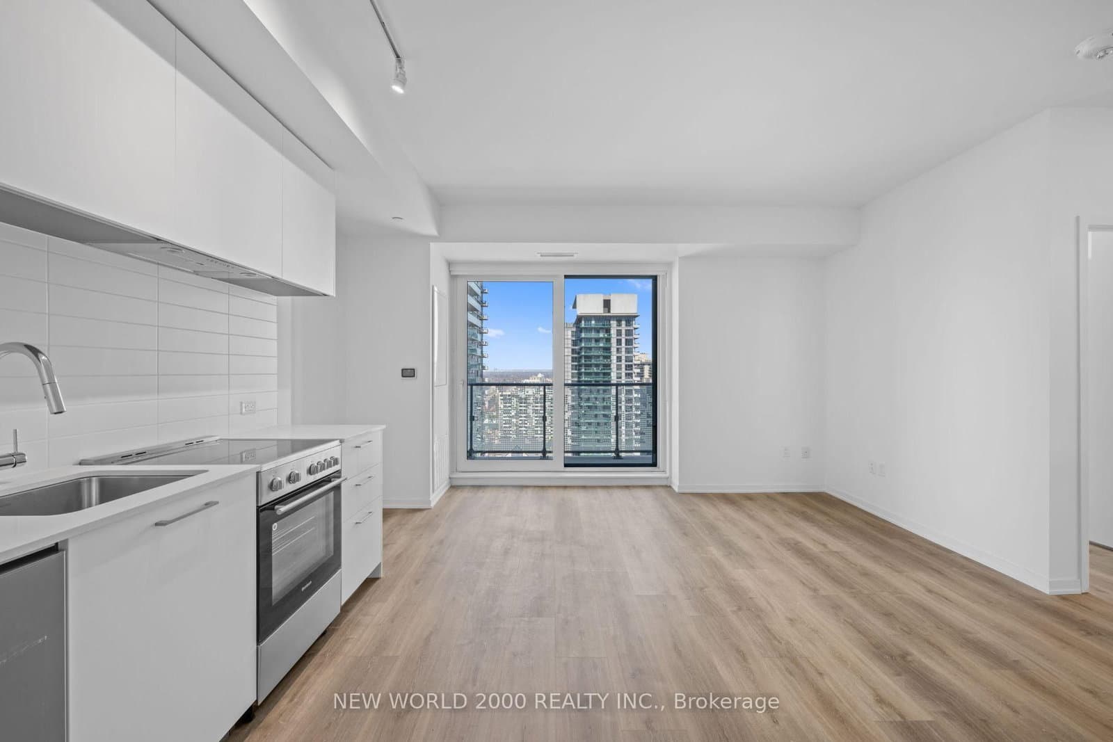 101 Roehampton Avenue, Unit 2513 thumbnail 2