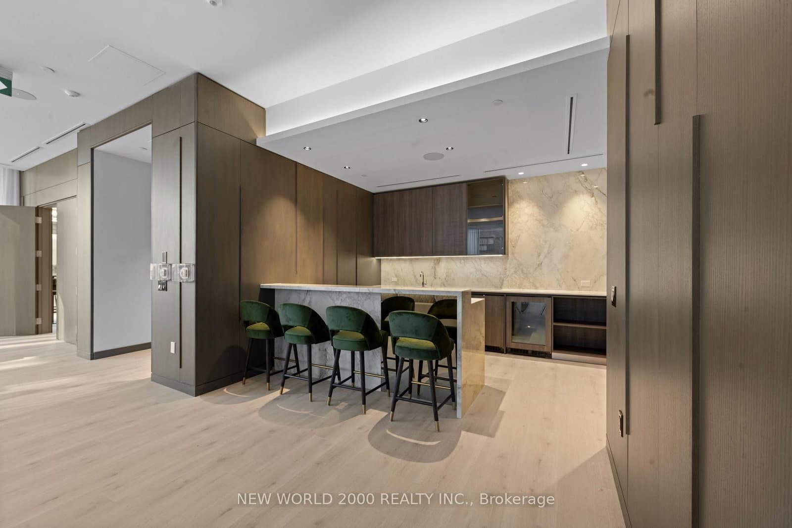 101 Roehampton Avenue, Unit 2513 thumbnail 35