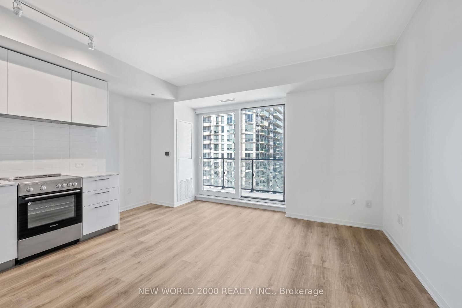 101 Roehampton Avenue, Unit 2513 thumbnail 9