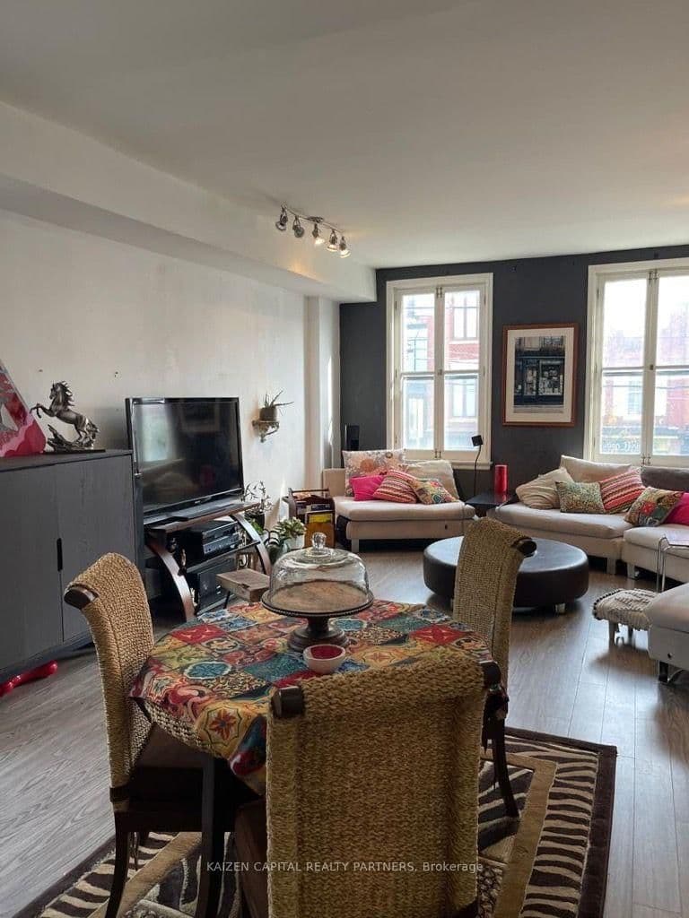 398 King Street E thumbnail 19