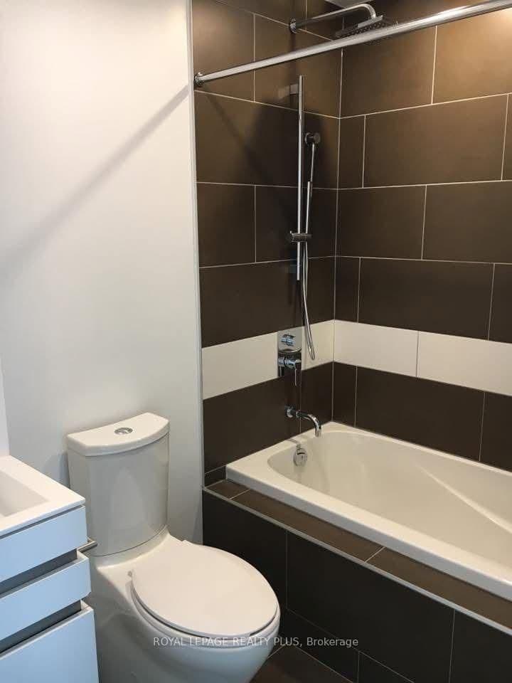 197 Yonge Street, Unit 3509 thumbnail 10