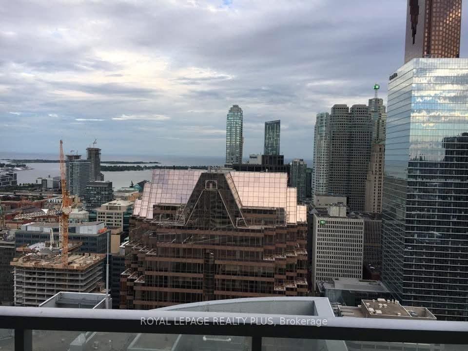 197 Yonge Street, Unit 3509 thumbnail 13