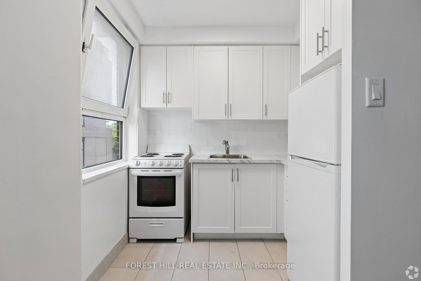 291 Avenue Road, Unit 310 thumbnail 10