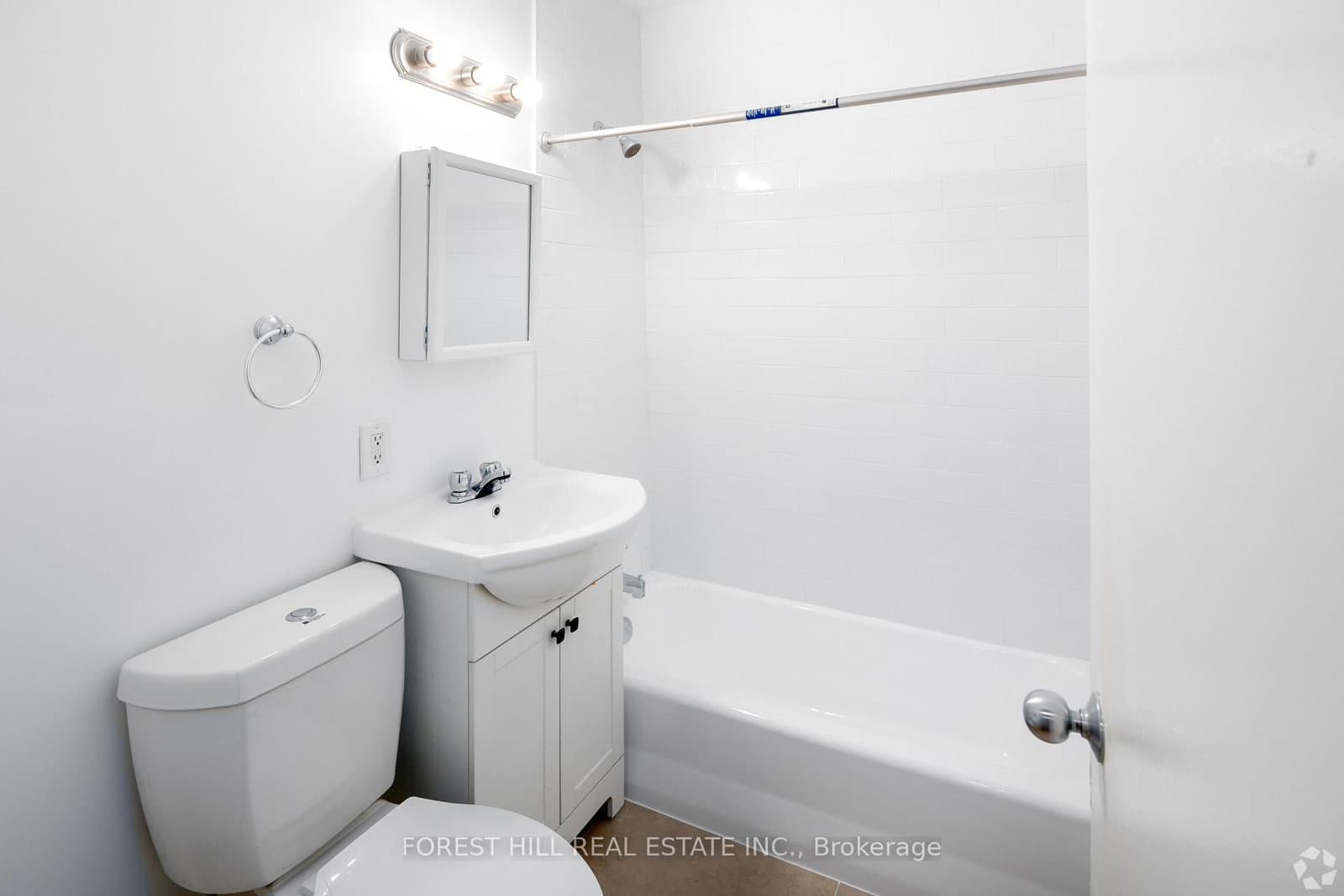 291 Avenue Road, Unit 310 thumbnail 6