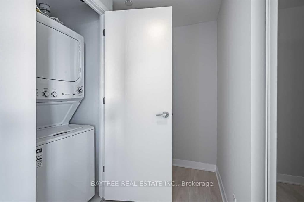 2221 Yonge Street, Unit 4008 thumbnail 14