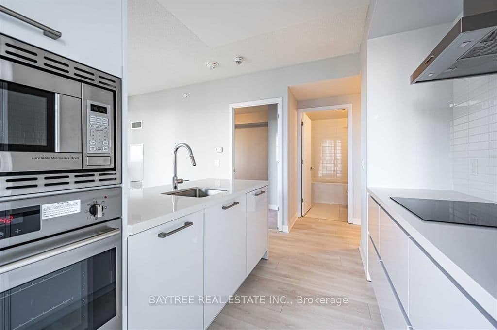 2221 Yonge Street, Unit 4008 thumbnail 7
