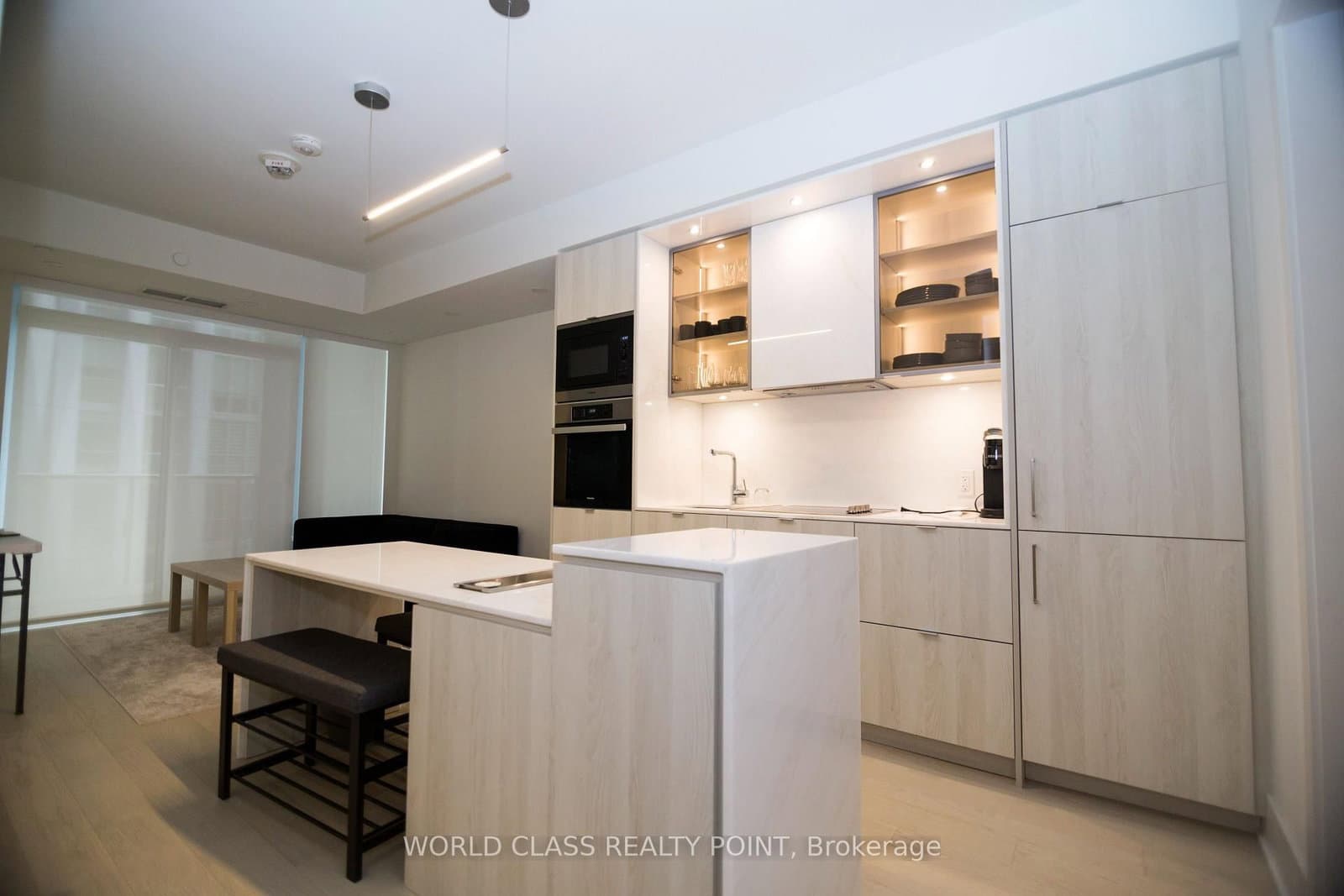 11 Yorkville Avenue, Unit 1807 thumbnail 20