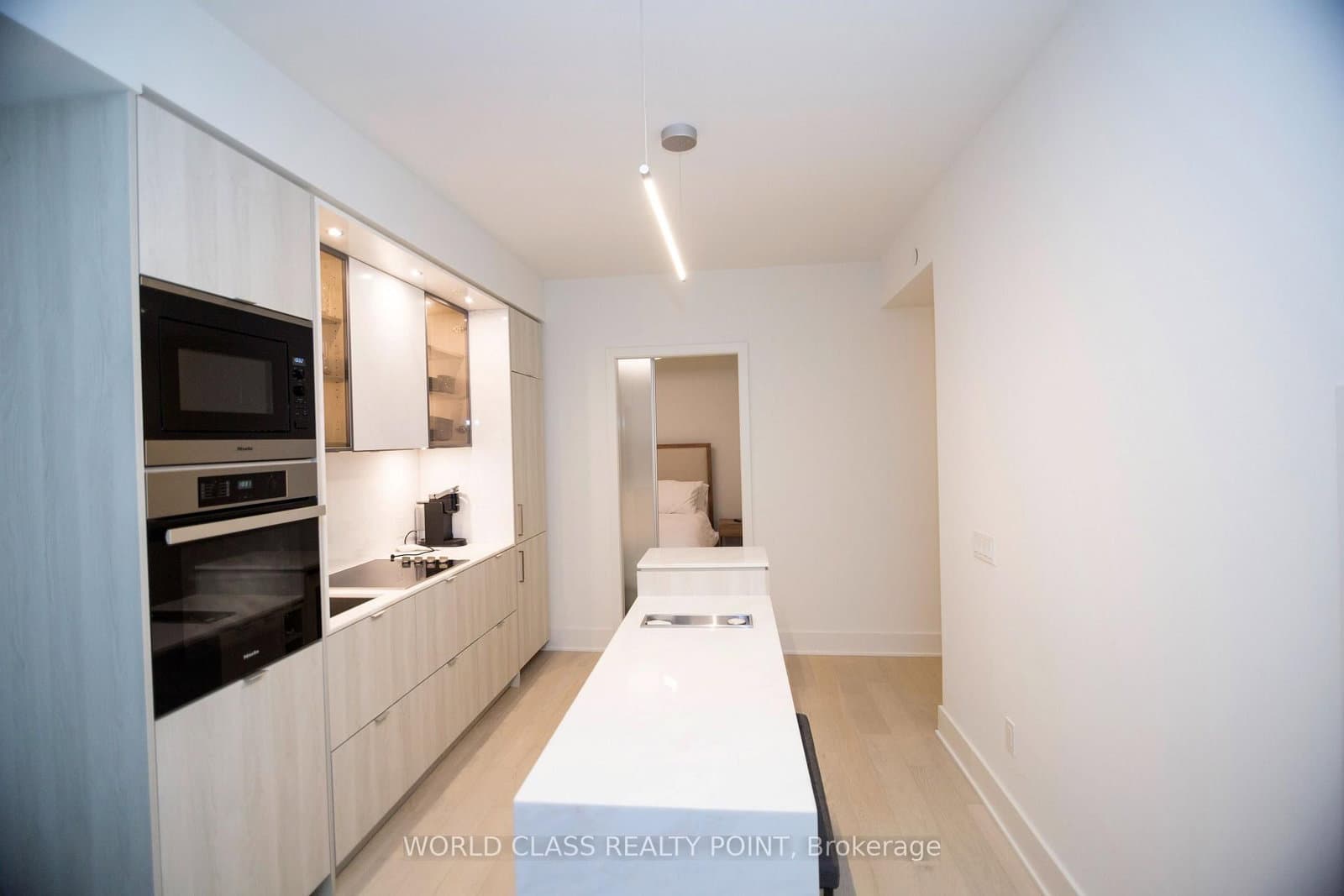11 Yorkville Avenue, Unit 1807 thumbnail 29