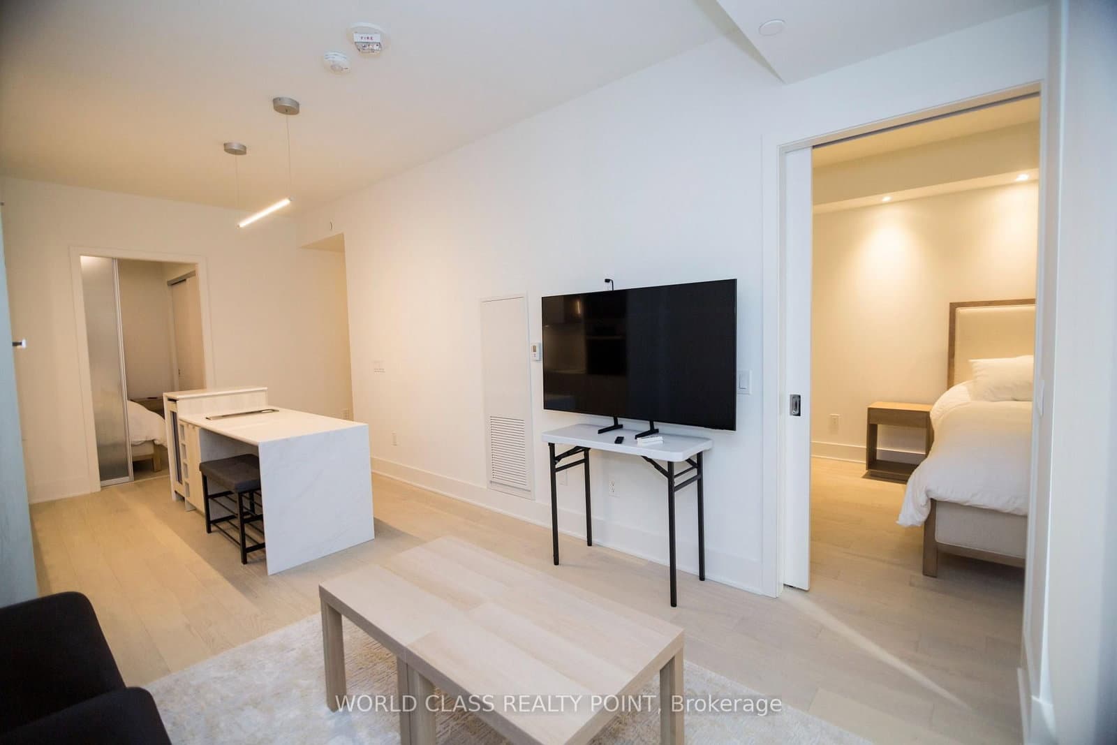 11 Yorkville Avenue, Unit 1807 thumbnail 31
