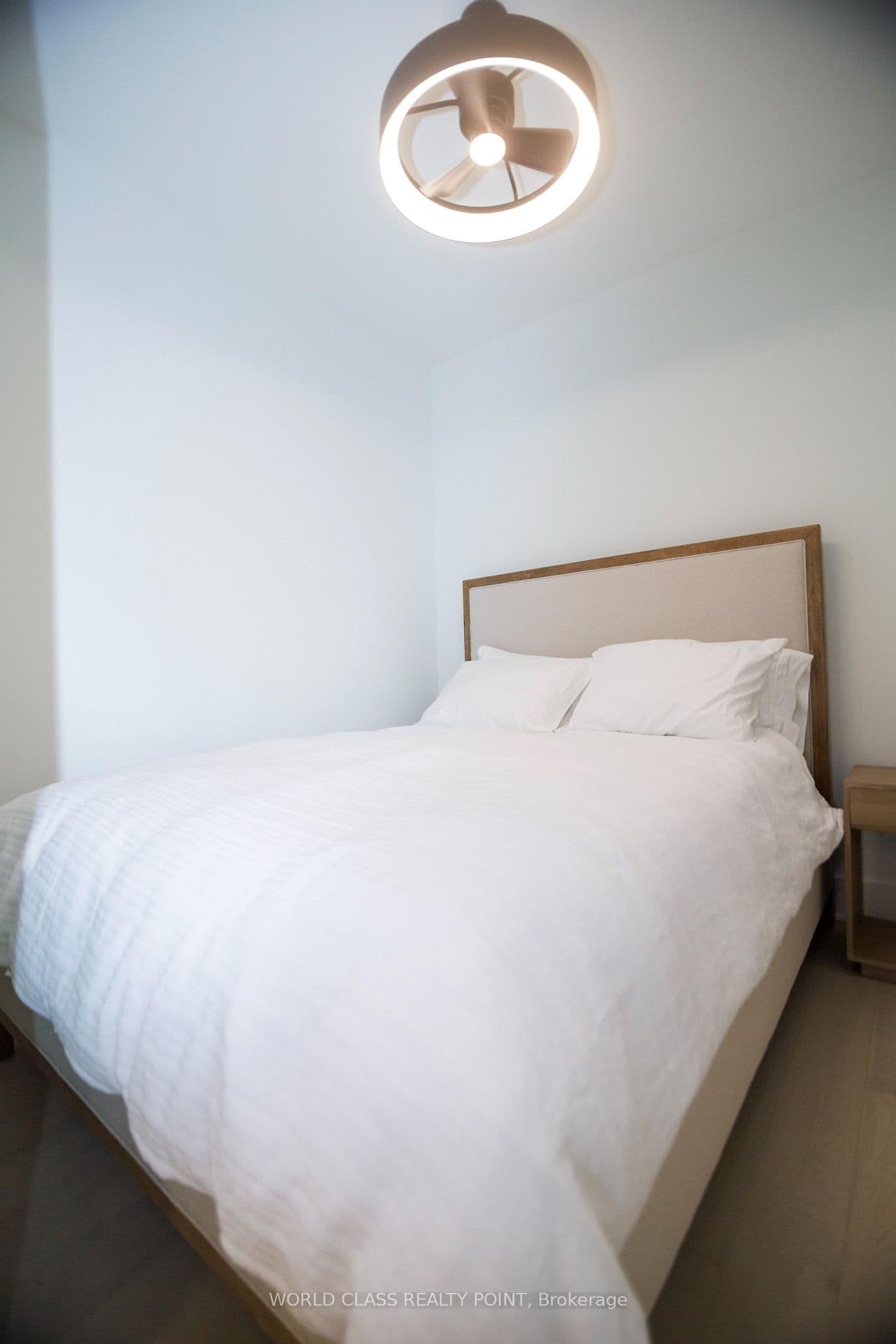 11 Yorkville Avenue, Unit 1807 thumbnail 33