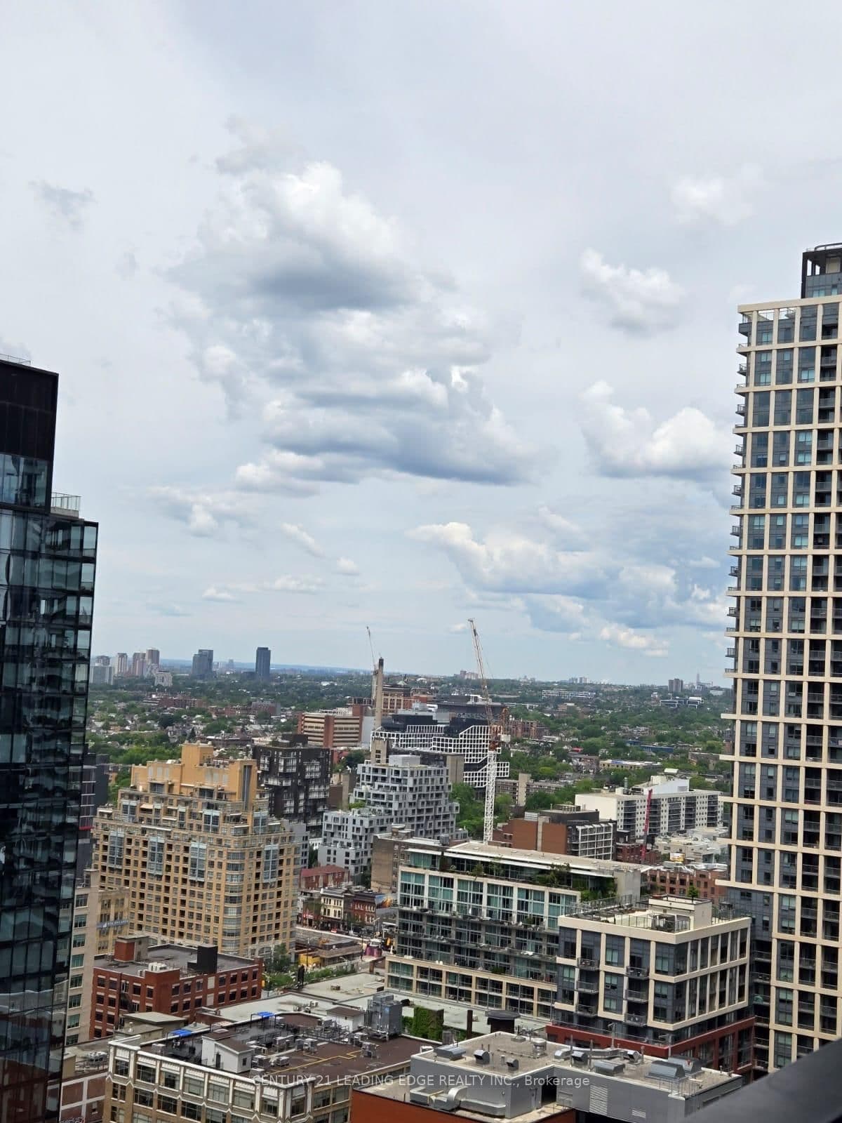 125 Blue Jays Way, Unit 3303 thumbnail 7