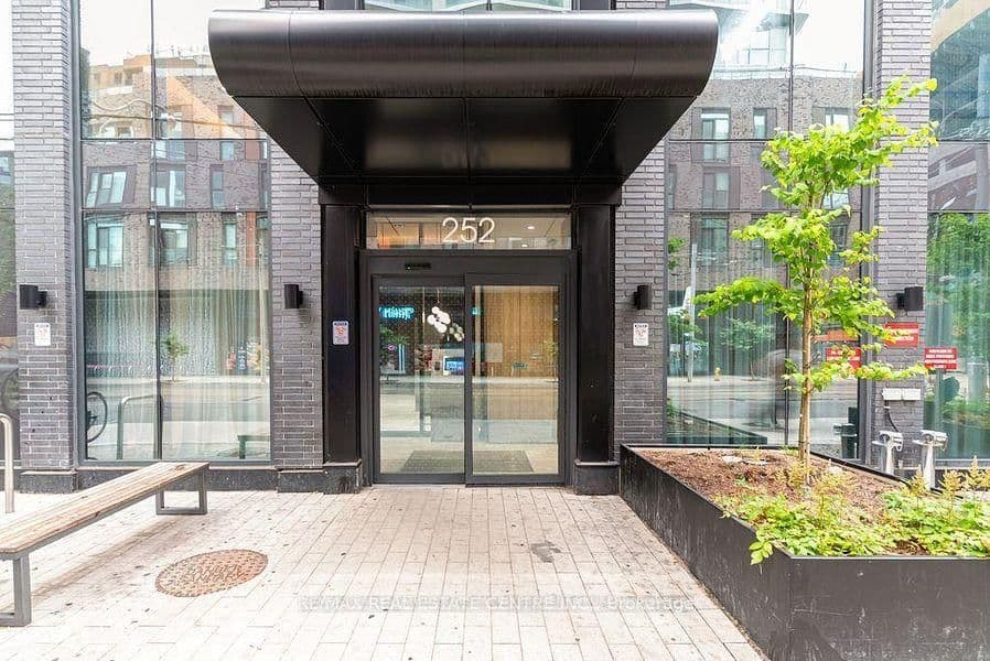 252 Church Street, Unit 612 thumbnail 3