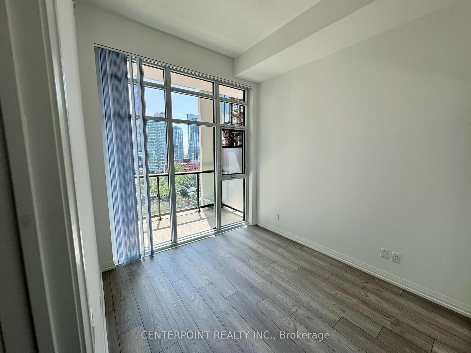 400 King Street W, Unit 1117 thumbnail 11