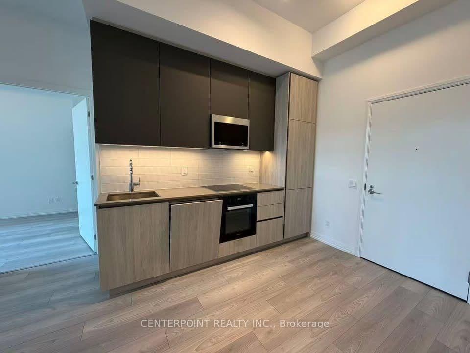 400 King Street W, Unit 1117 thumbnail 2