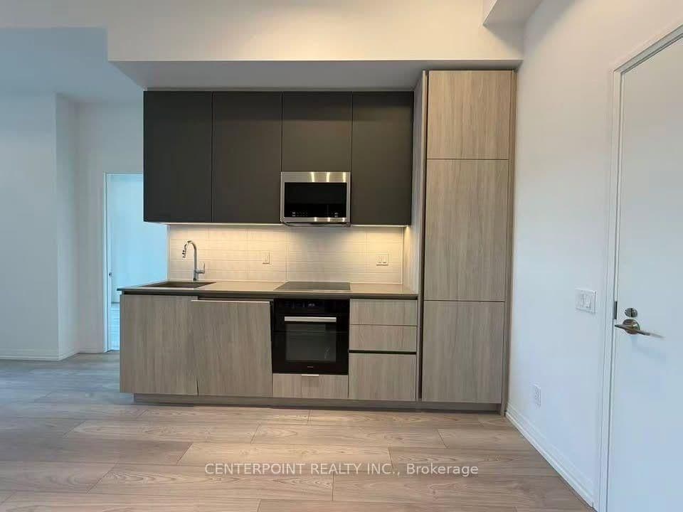 400 King Street W, Unit 1117 thumbnail 8