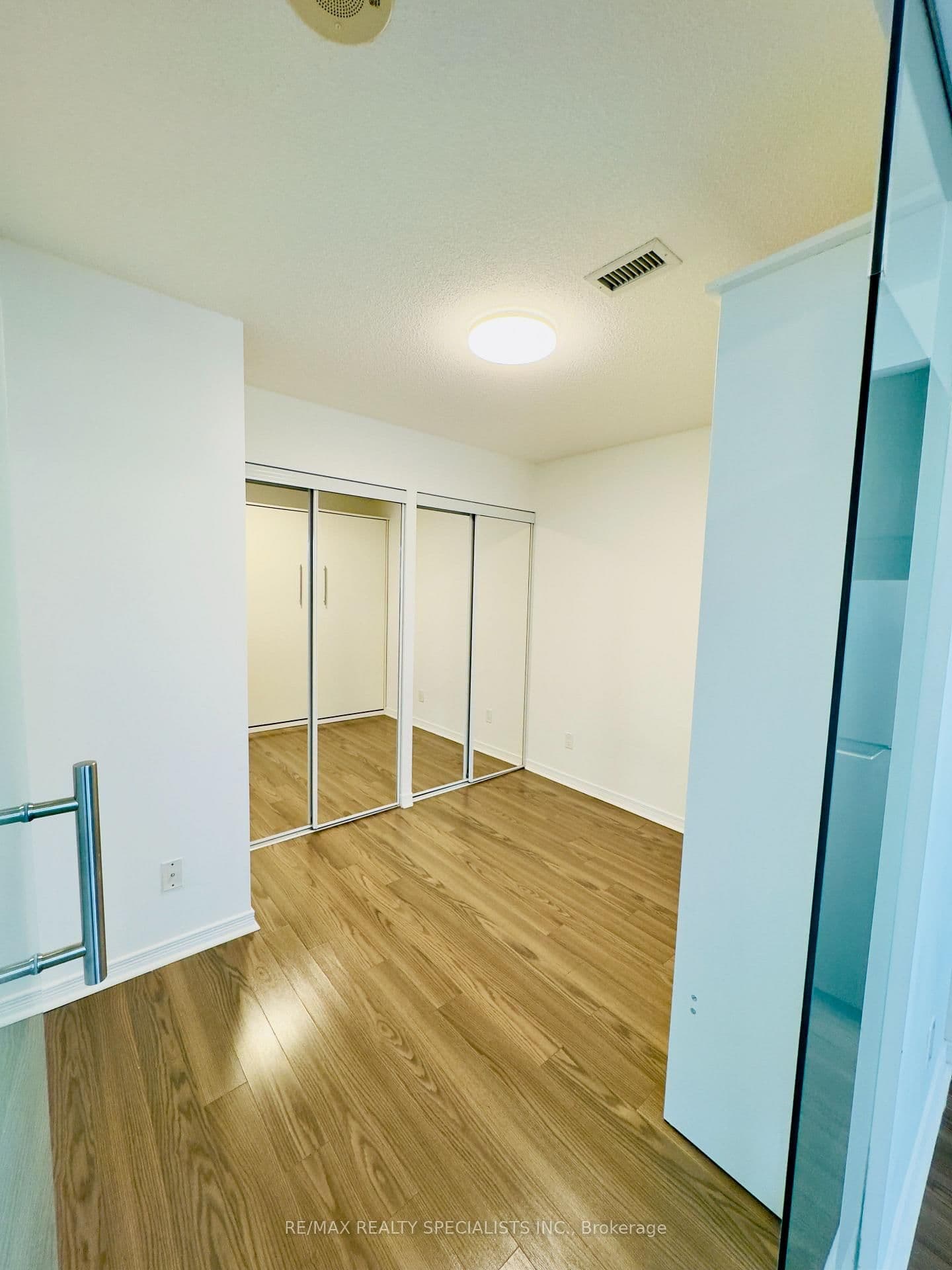 352 Front Street, Unit 1007 thumbnail 17
