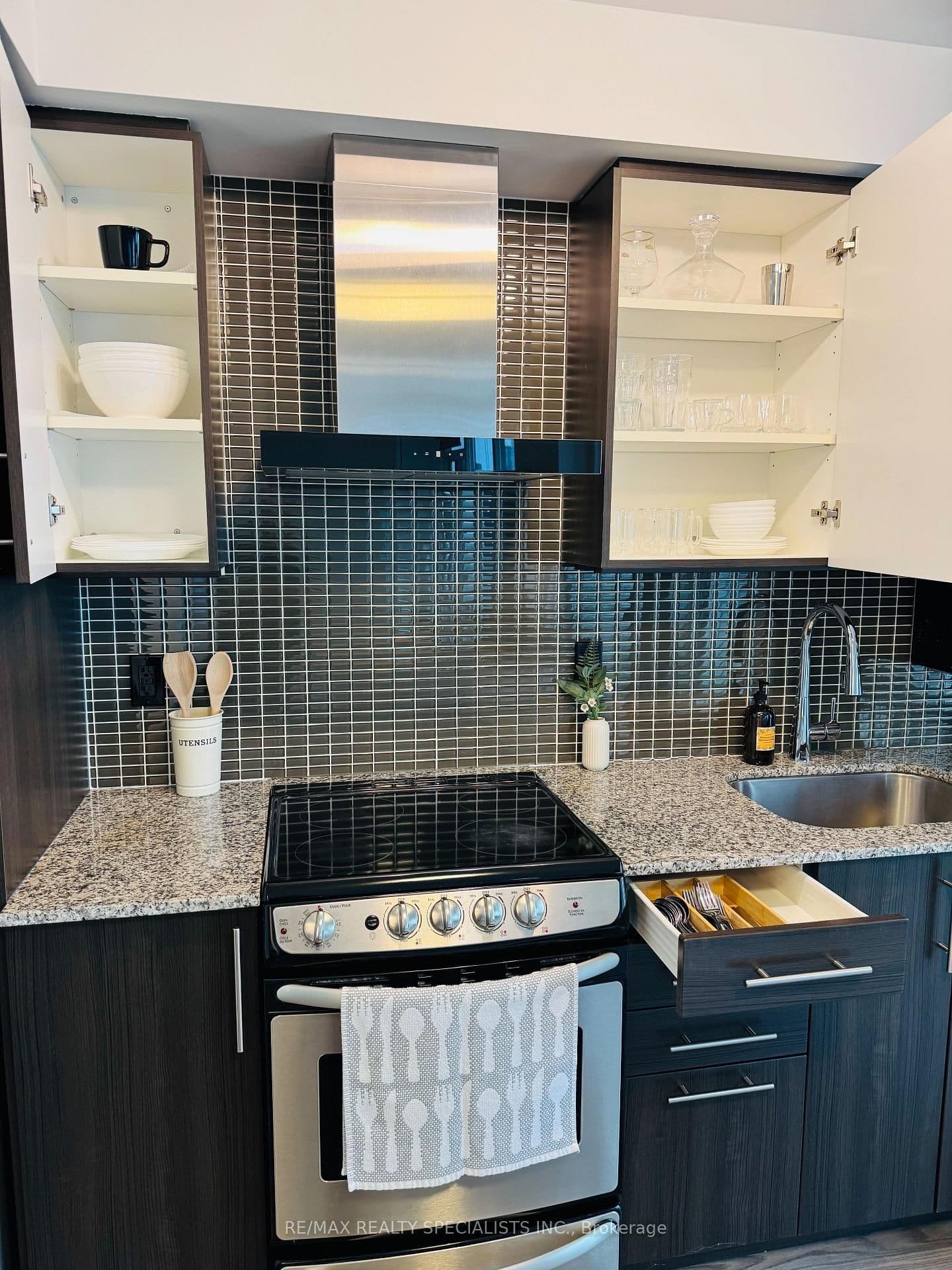 352 Front Street, Unit 1007 thumbnail 7