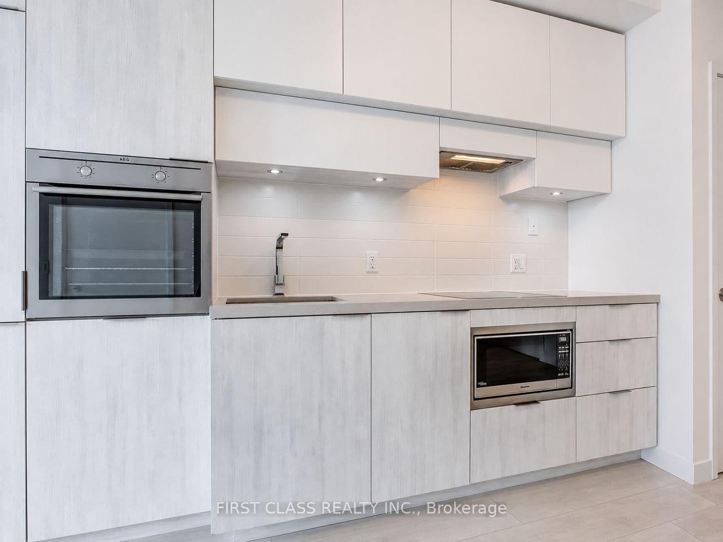 8 Eglinton Avenue E, Unit 612 thumbnail 11