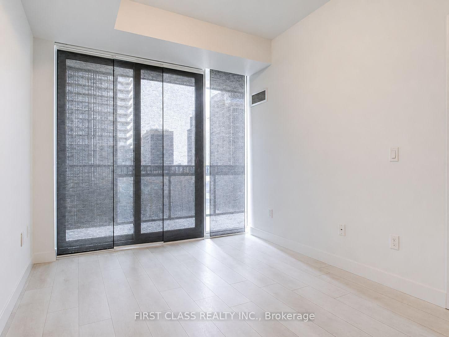 8 Eglinton Avenue E, Unit 612 thumbnail 13