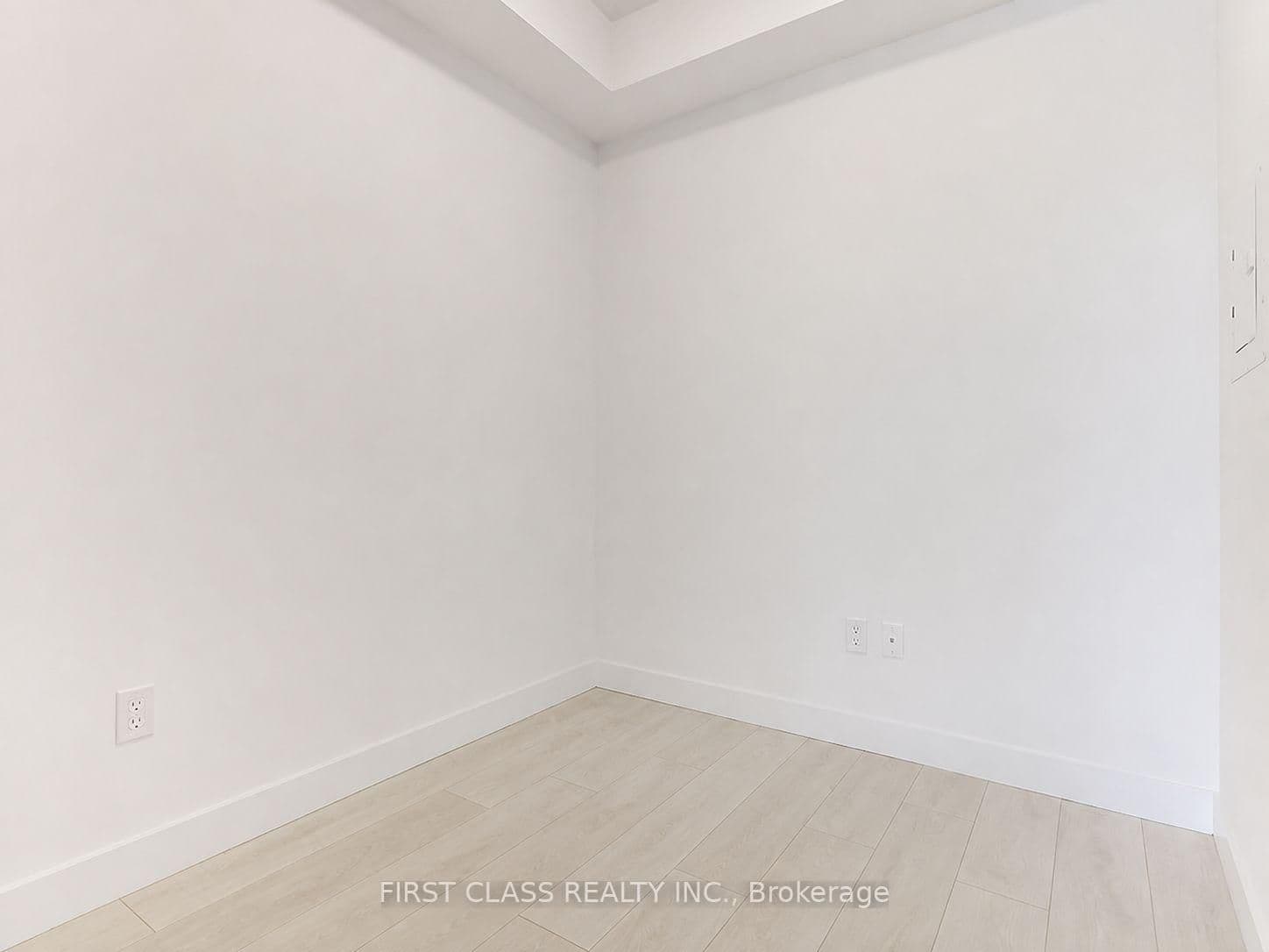8 Eglinton Avenue E, Unit 612 thumbnail 14
