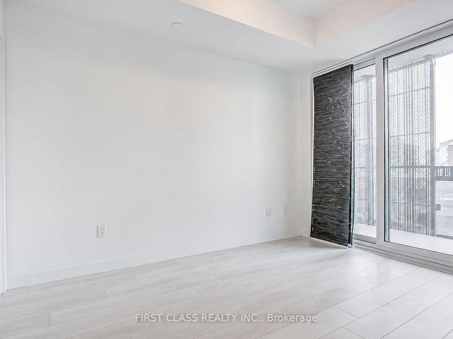 8 Eglinton Avenue E, Unit 612 thumbnail 17