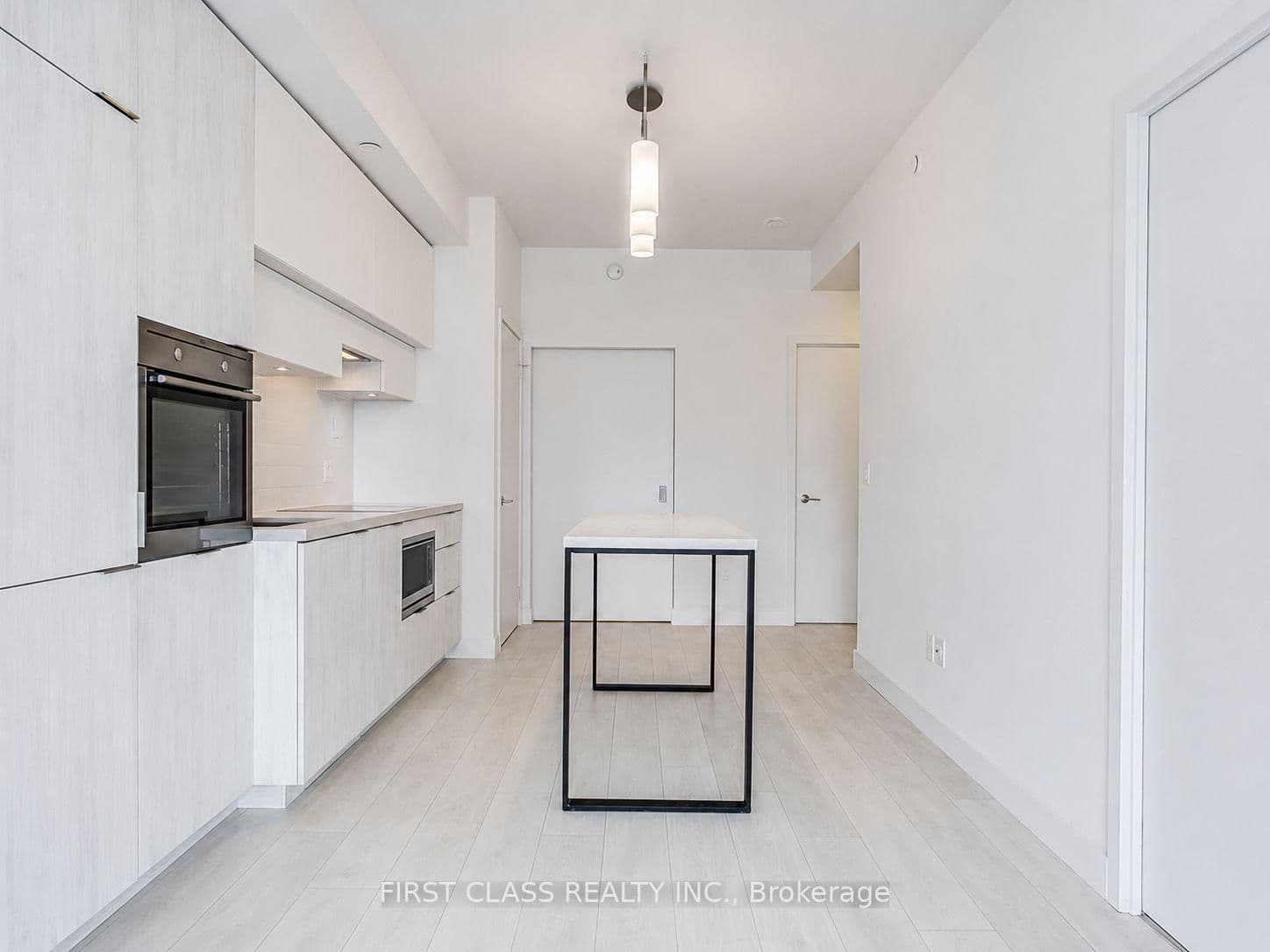 8 Eglinton Avenue E, Unit 612 thumbnail 8
