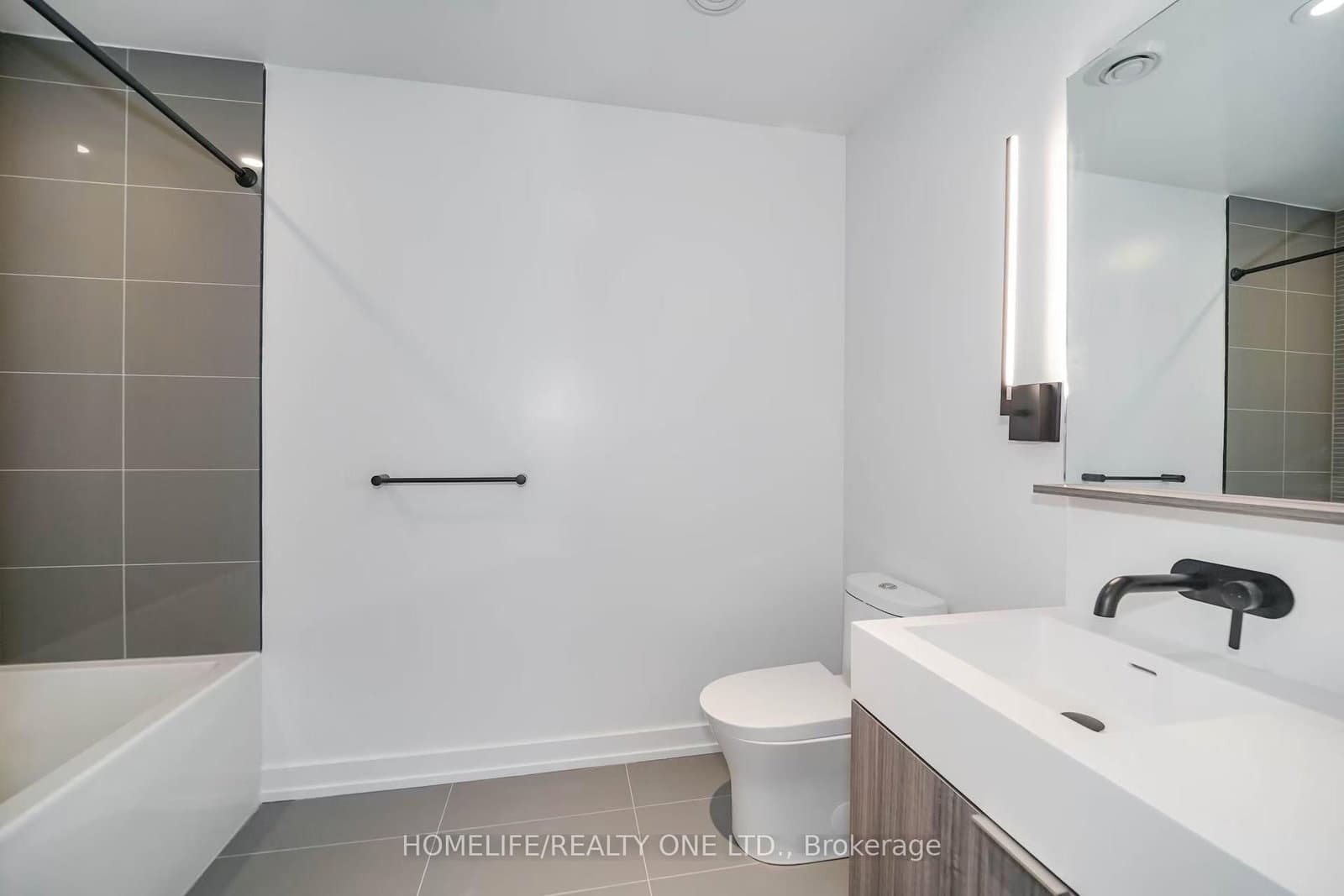 117 Broadway Avenue, Unit 1111 thumbnail 14