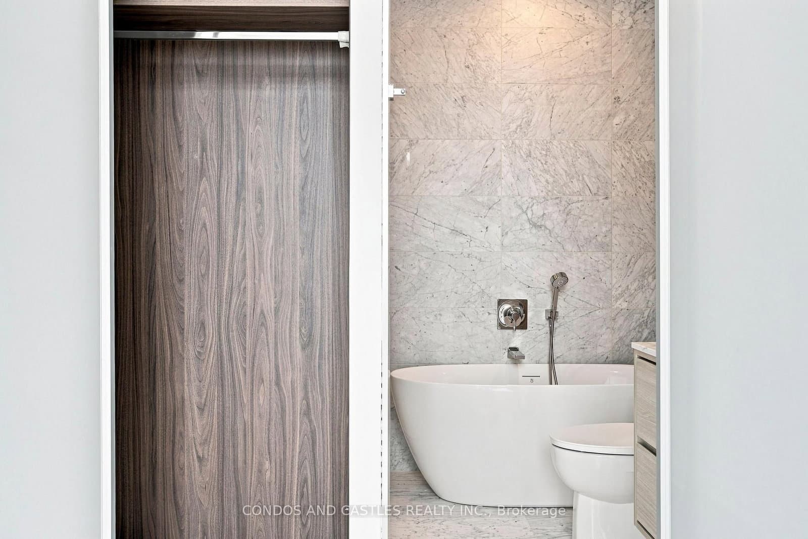 29 Green Trail Court, Unit 210 thumbnail 45