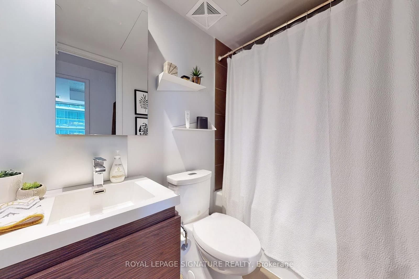1030 King Street W, Unit 844 thumbnail 22
