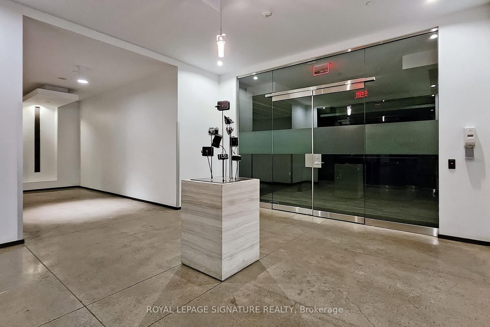 1030 King Street W, Unit 844 thumbnail 3