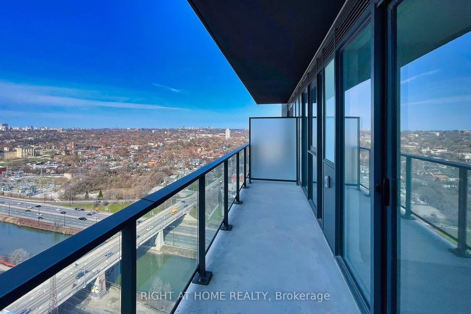 5 DEFRIES Street, Unit 2211 thumbnail 13