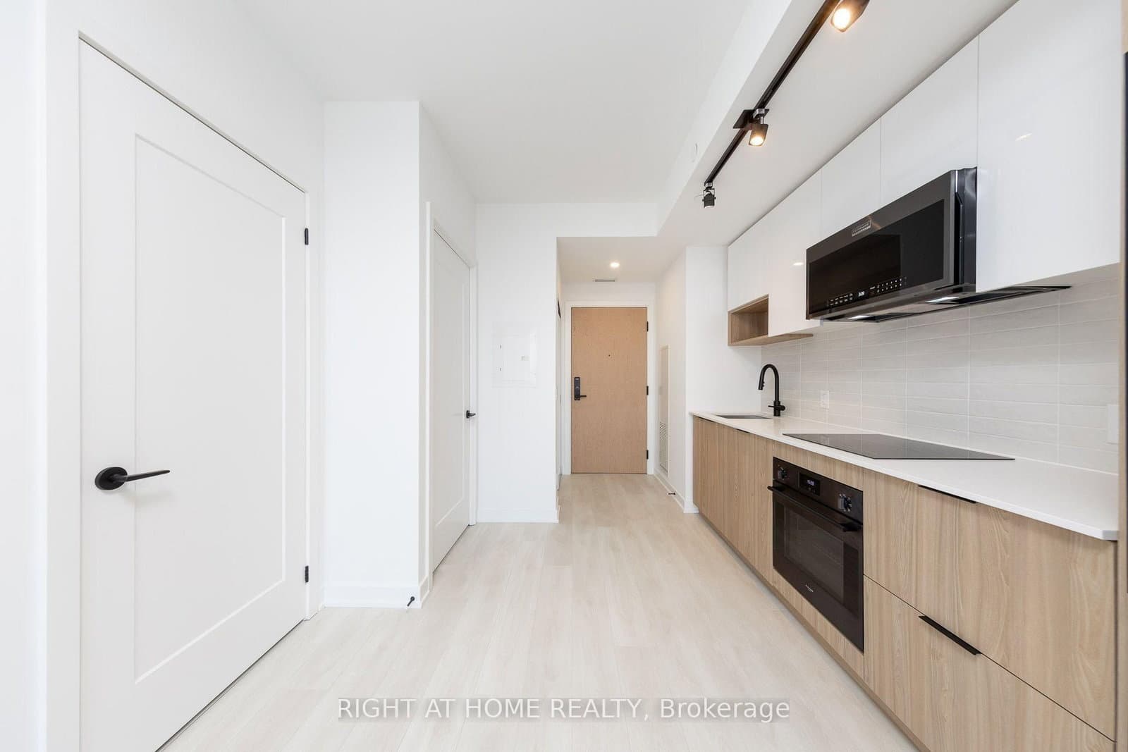 5 DEFRIES Street, Unit 2211 thumbnail 3