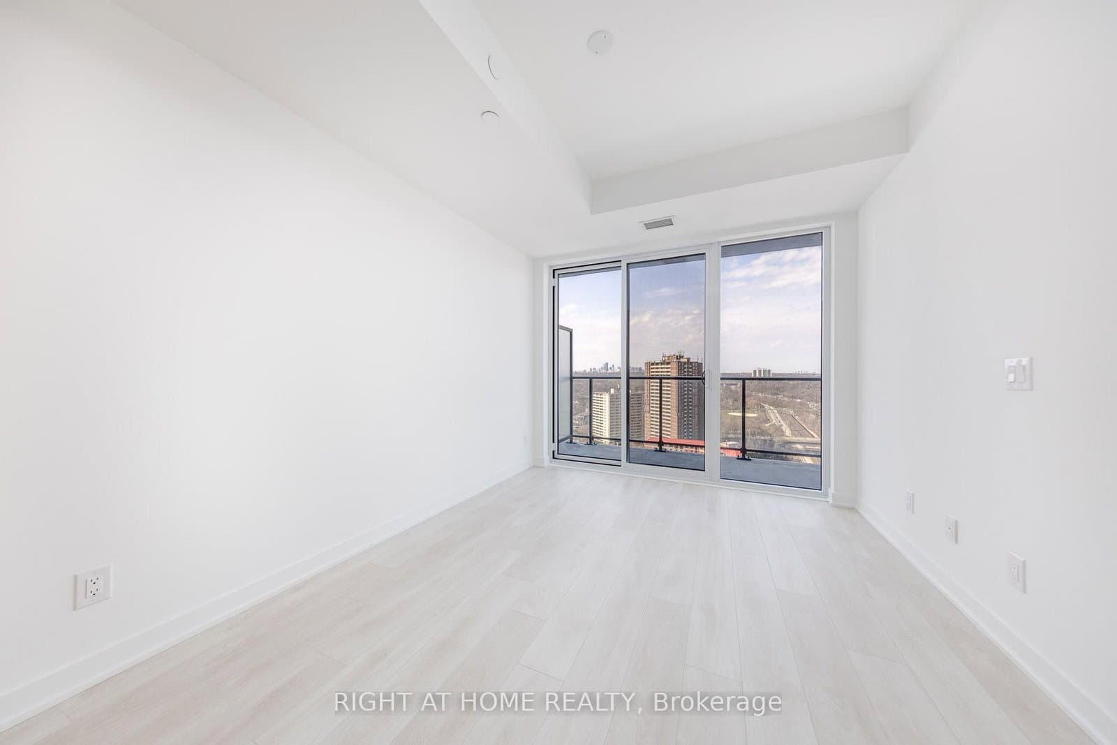 5 DEFRIES Street, Unit 2211 thumbnail 6