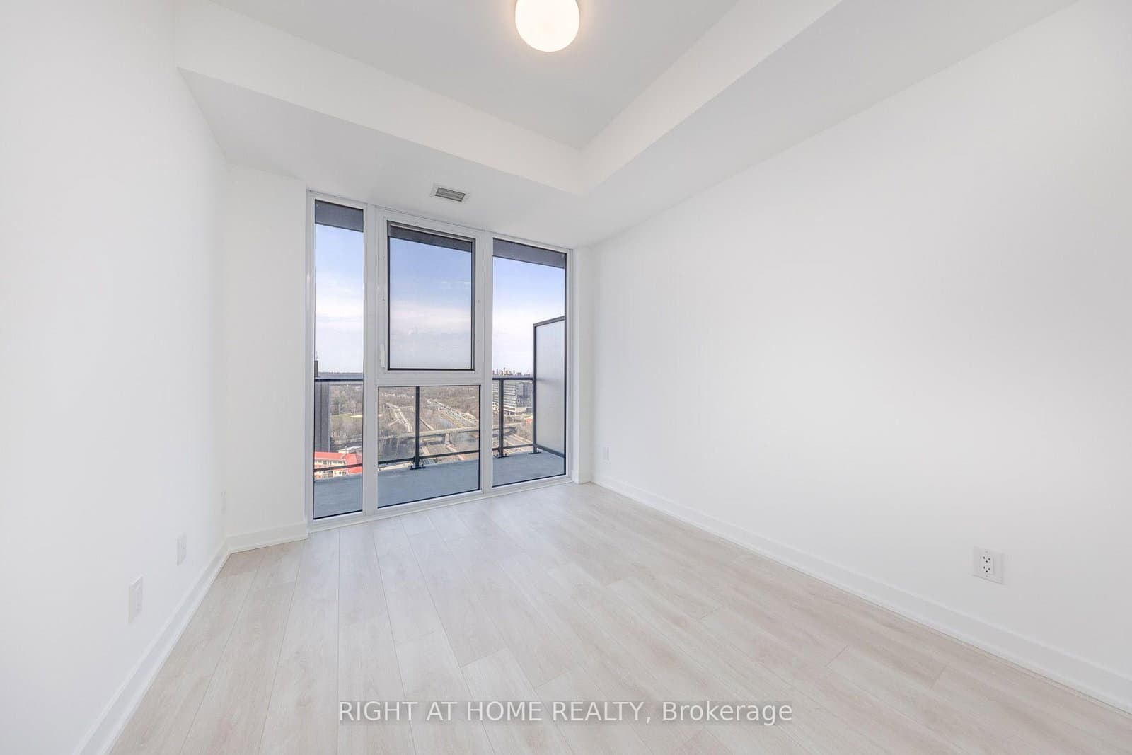 5 DEFRIES Street, Unit 2211 thumbnail 9