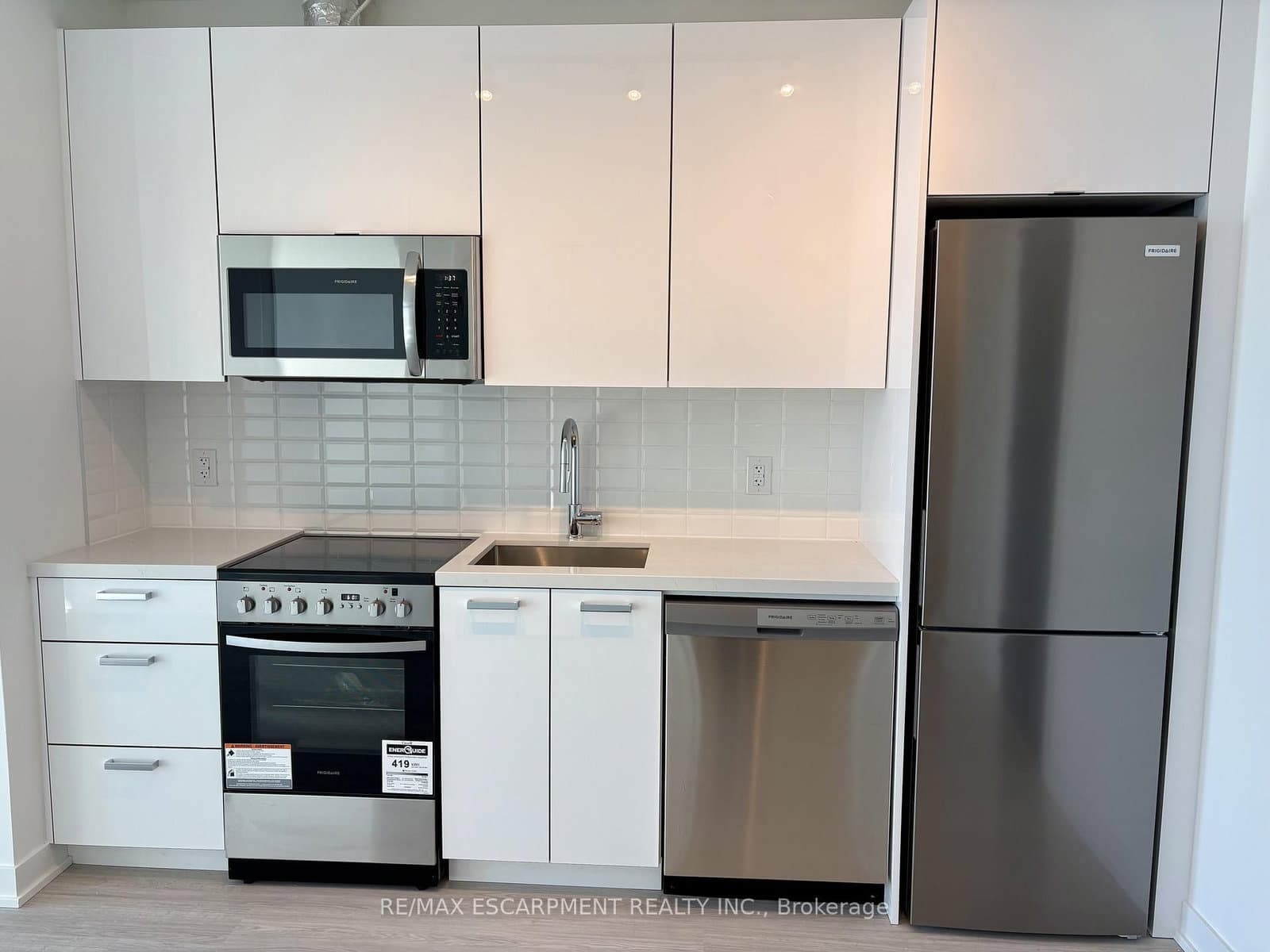 284 King Street E, Unit 2703 thumbnail 5
