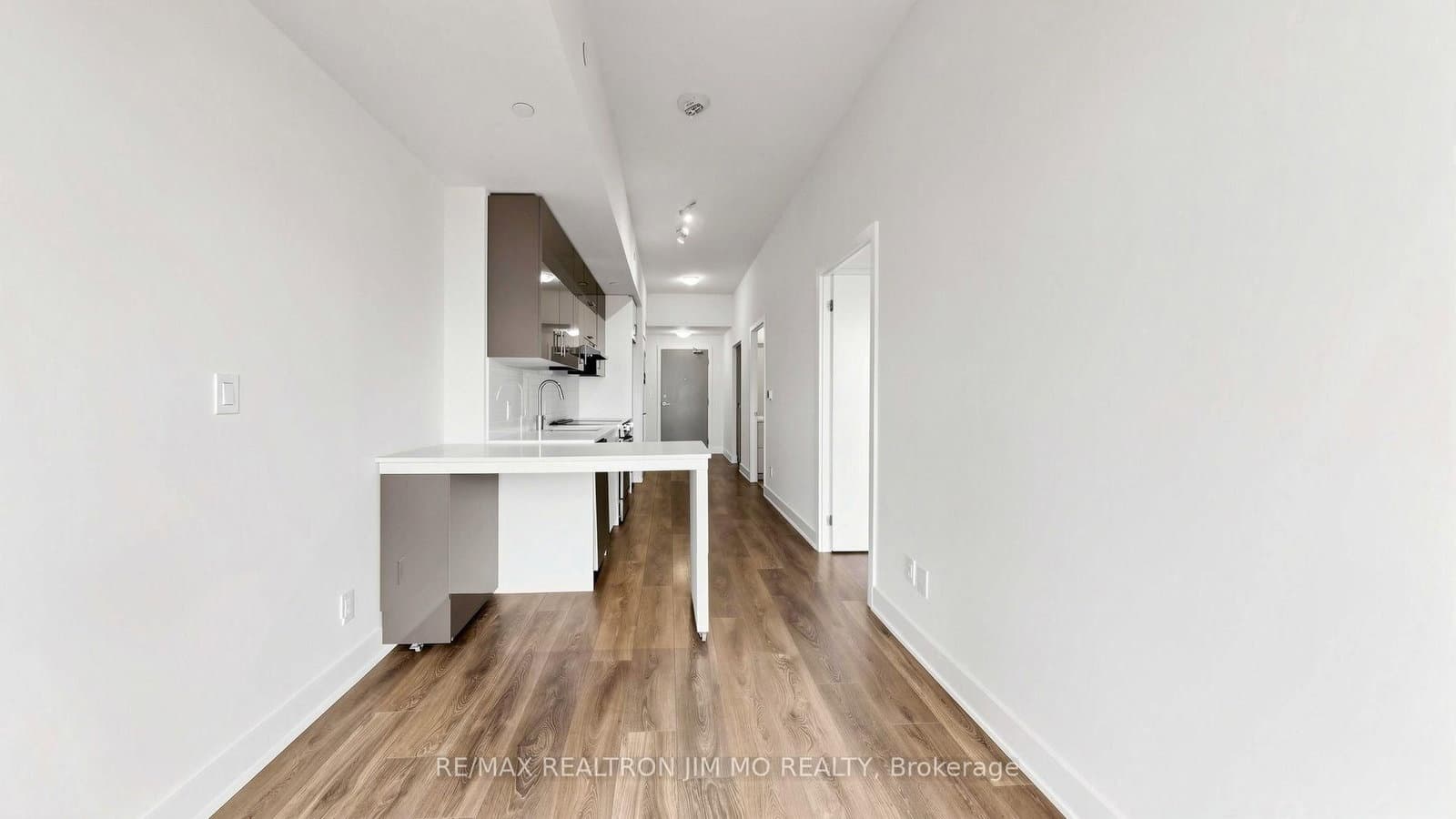 188 Fairview Mall Drive, Unit 522 thumbnail 14