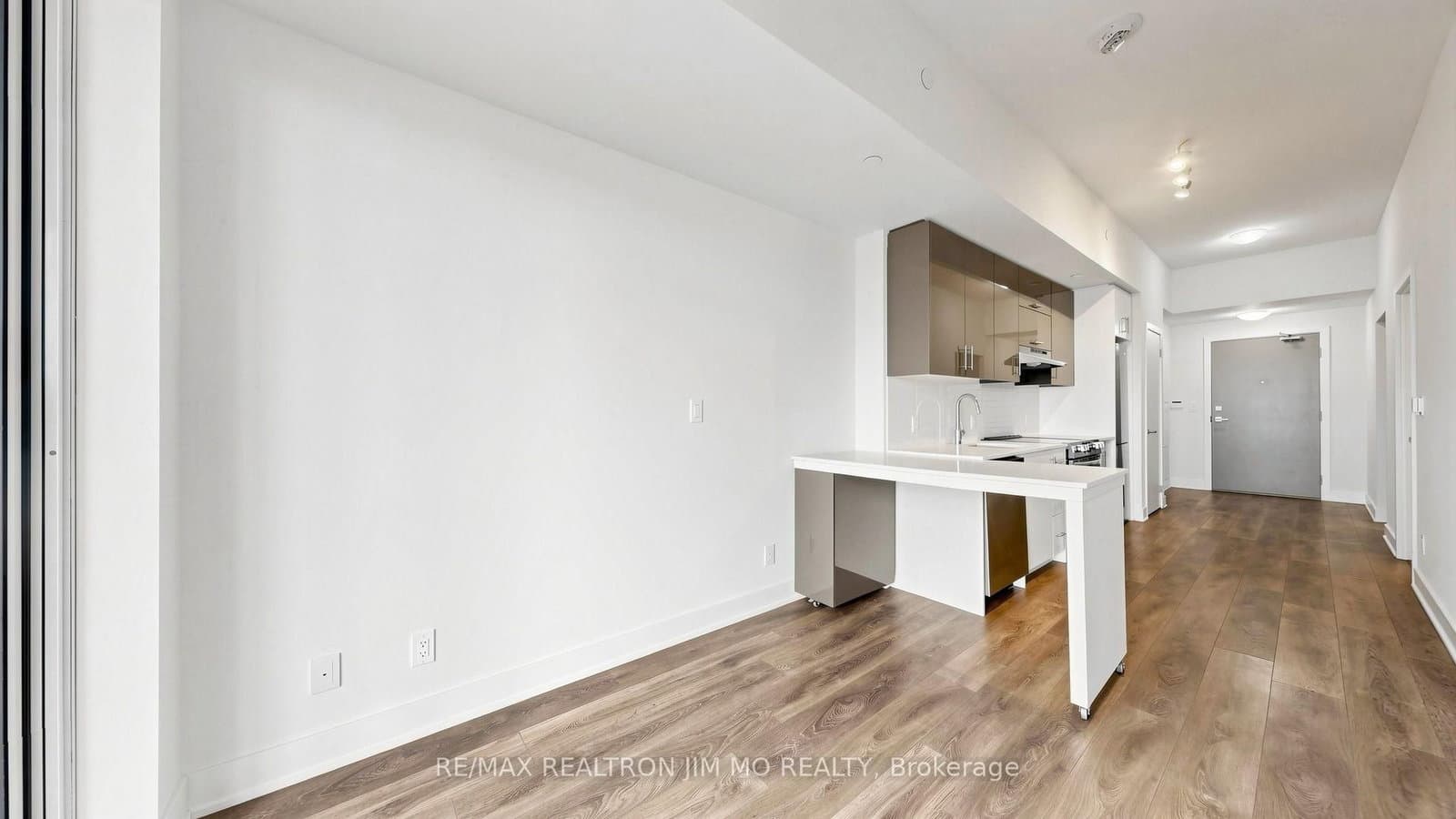 188 Fairview Mall Drive, Unit 522 thumbnail 15