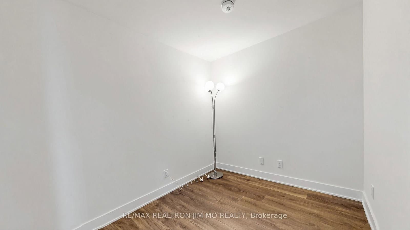 188 Fairview Mall Drive, Unit 522 thumbnail 18