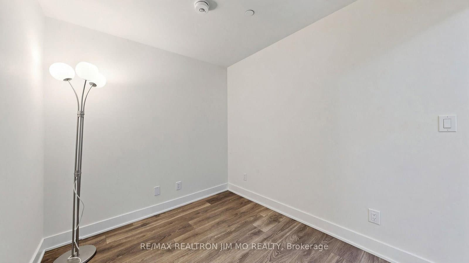 188 Fairview Mall Drive, Unit 522 thumbnail 19