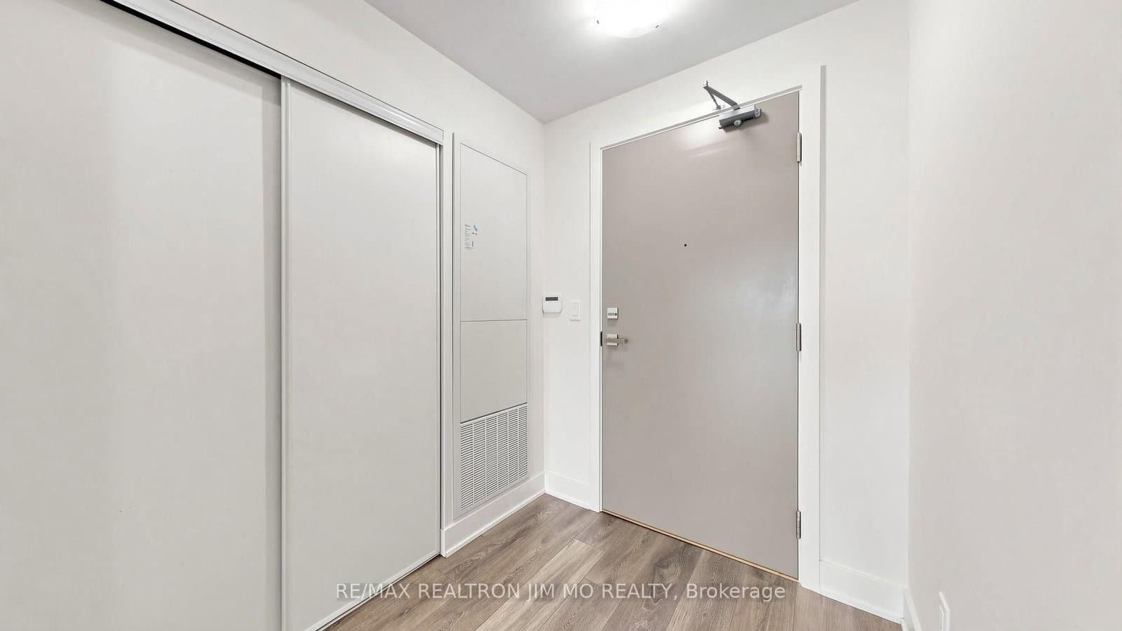 188 Fairview Mall Drive, Unit 522 thumbnail 27