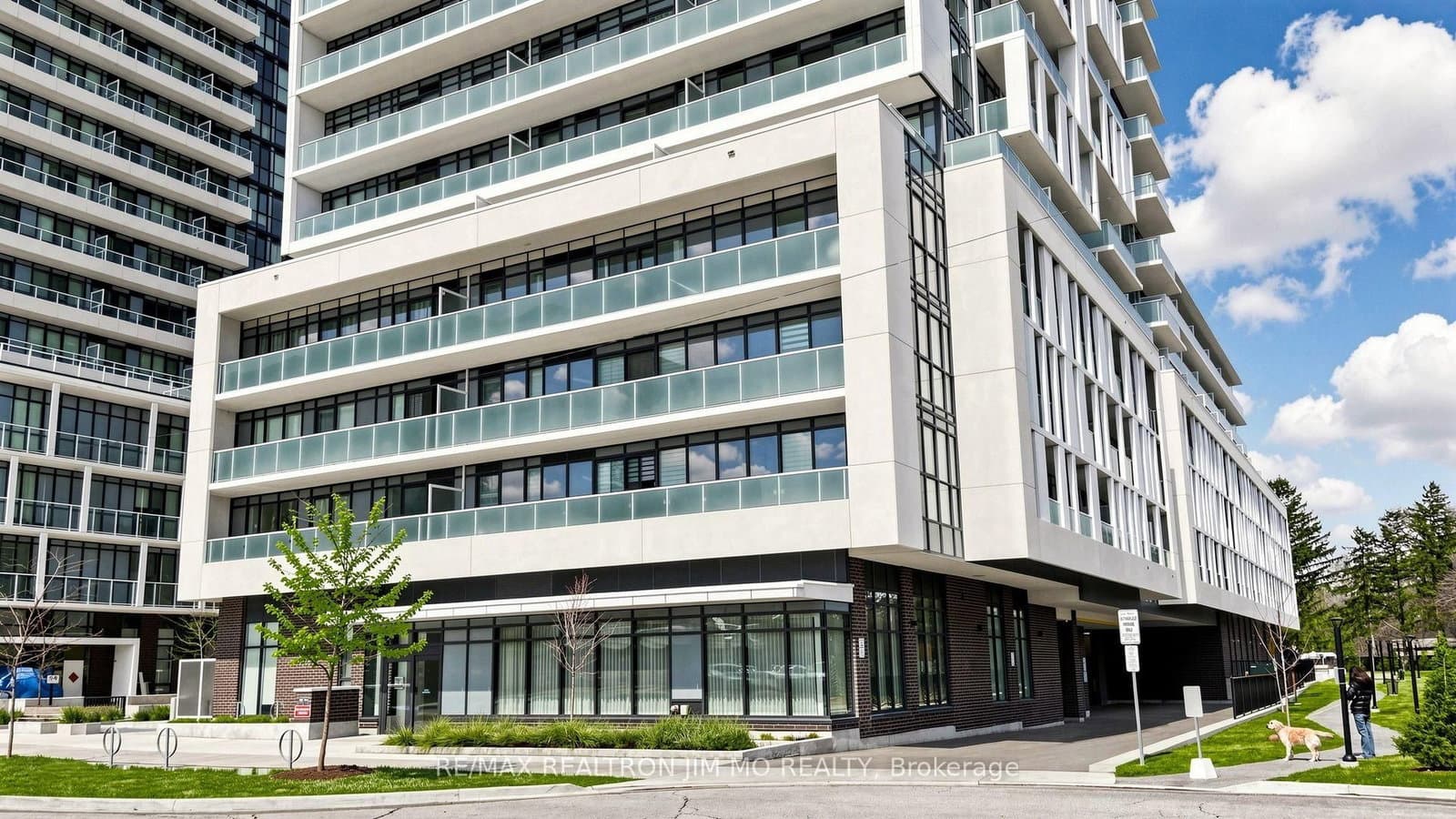 188 Fairview Mall Drive, Unit 522 thumbnail 3