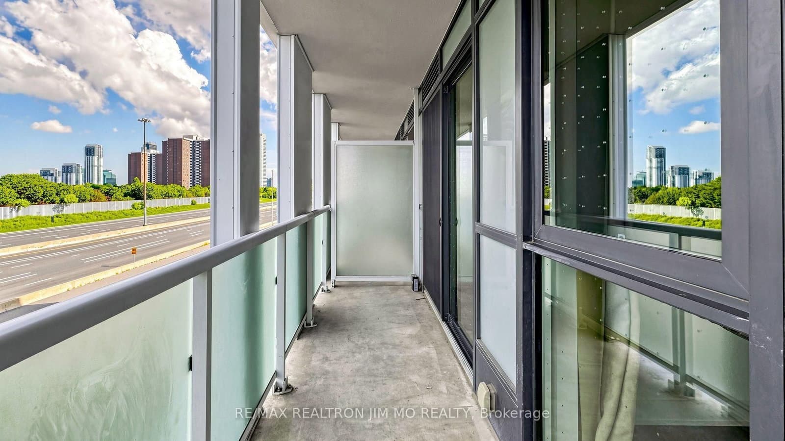 188 Fairview Mall Drive, Unit 522 thumbnail 32