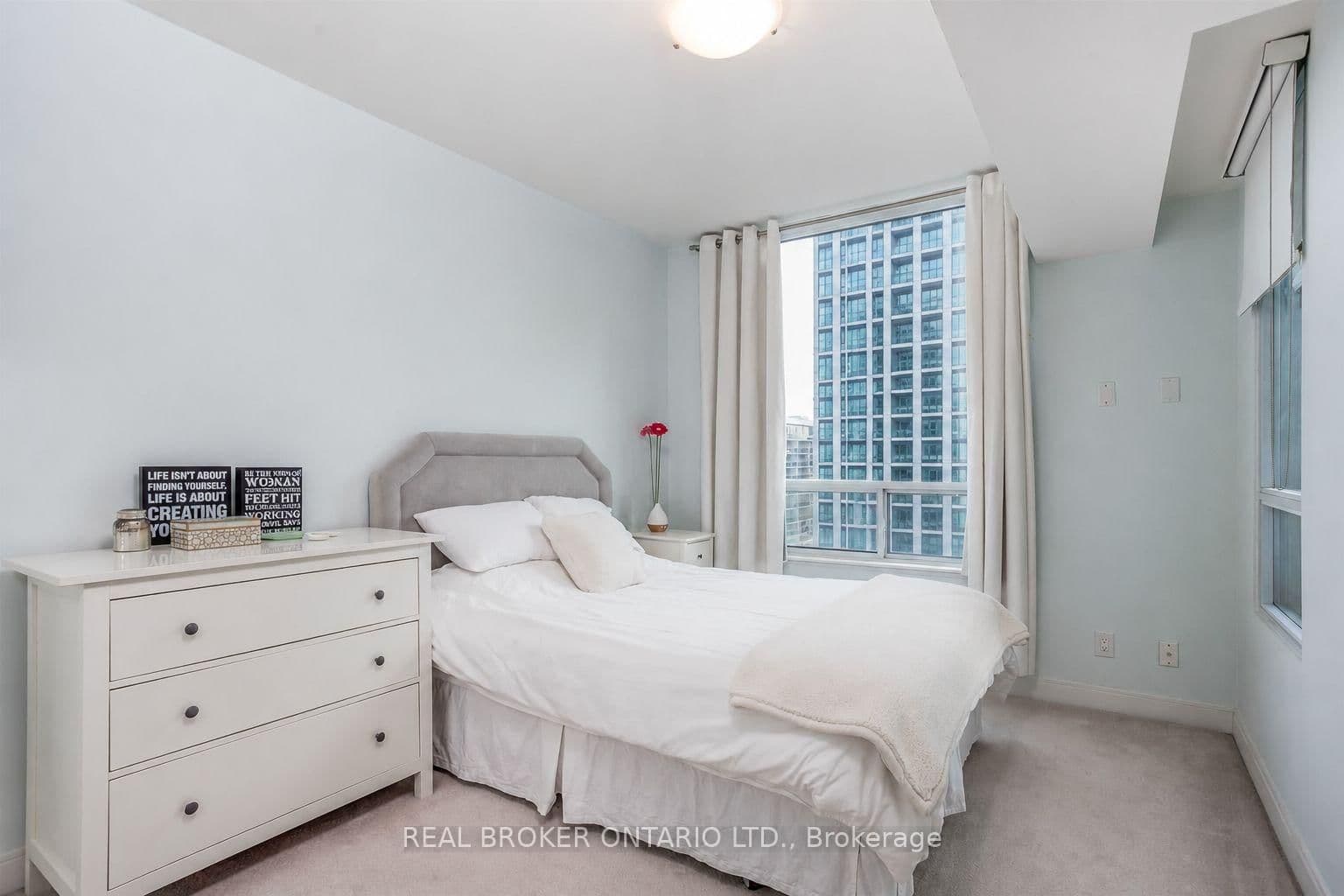 88 Broadway Avenue, Unit 1304 thumbnail 7